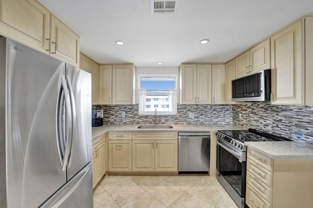 1051 HILLSBORO MILE 906E, Hillsboro Beach, FL 33062