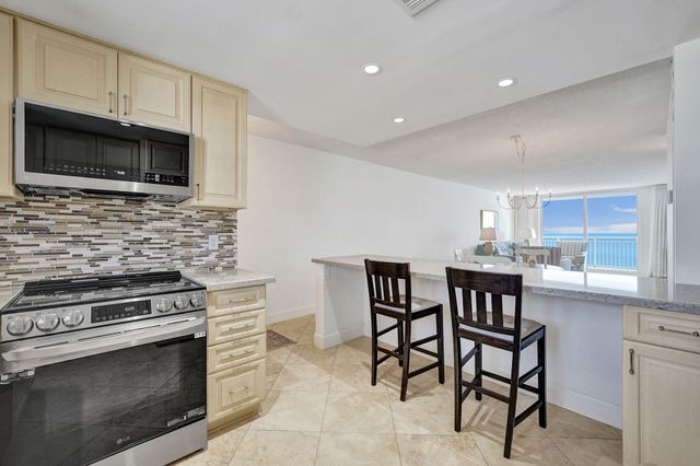 1051 HILLSBORO MILE 906E, Hillsboro Beach, FL 33062