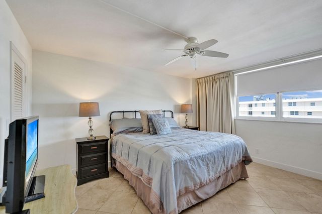 1051 HILLSBORO MILE 906E, Hillsboro Beach, FL 33062