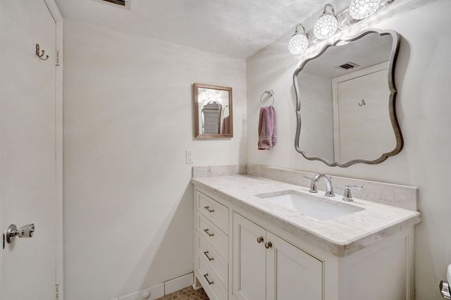 1051 HILLSBORO MILE 906E, Hillsboro Beach, FL 33062