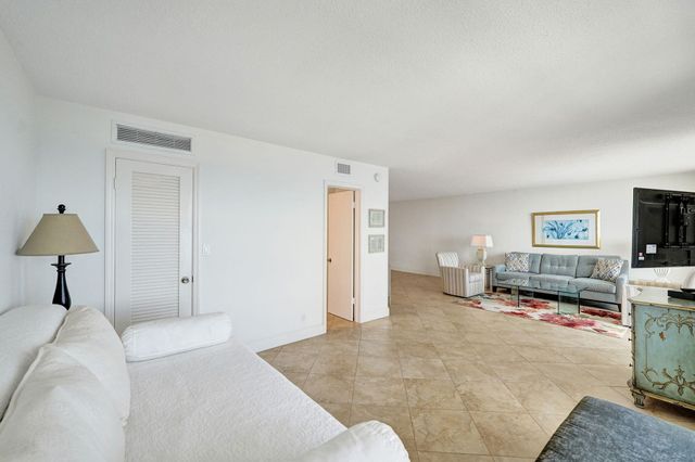 1051 HILLSBORO MILE 906E, Hillsboro Beach, FL 33062