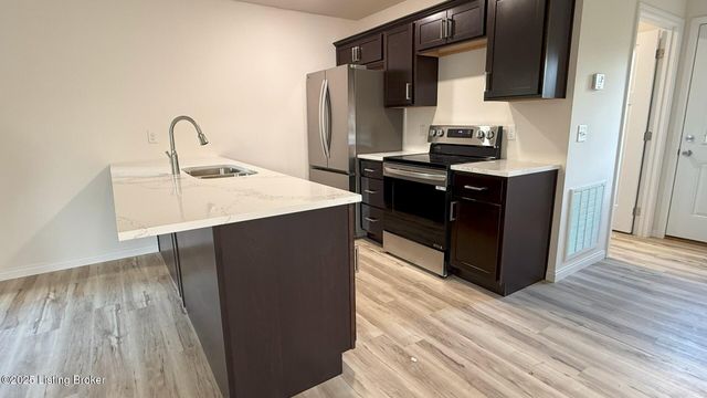 1608 Parkview Dr, Leitchfield, KY 42754