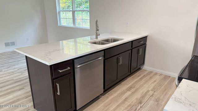 1608 Parkview Dr, Leitchfield, KY 42754