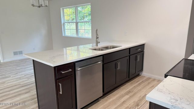 1608 Parkview Dr, Leitchfield, KY 42754