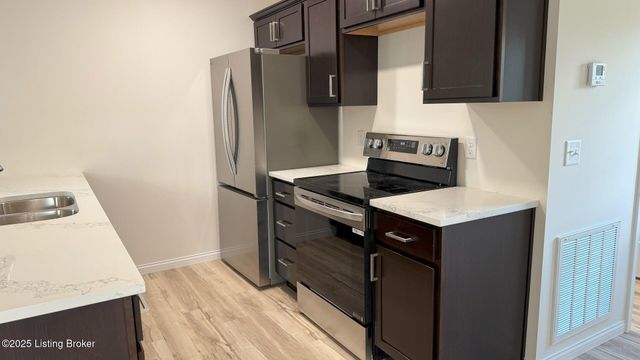 1608 Parkview Dr, Leitchfield, KY 42754