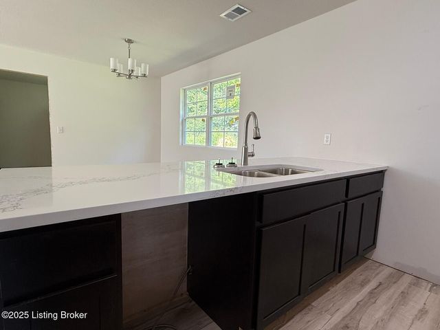 1608 Parkview Dr, Leitchfield, KY 42754