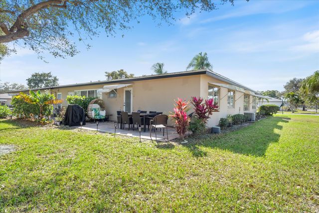 1022 Circle Drive A, Delray Beach, FL 33445