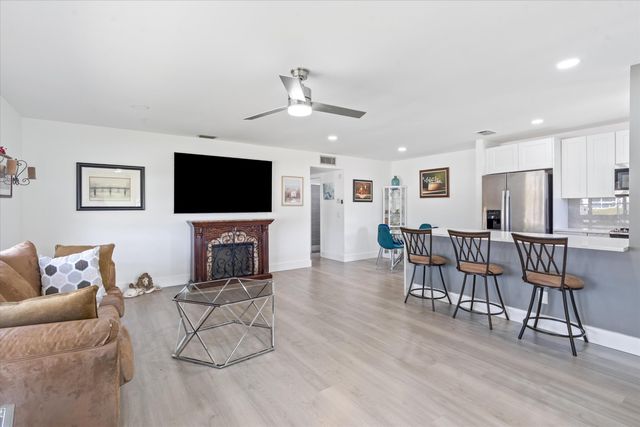 1022 Circle Drive A, Delray Beach, FL 33445