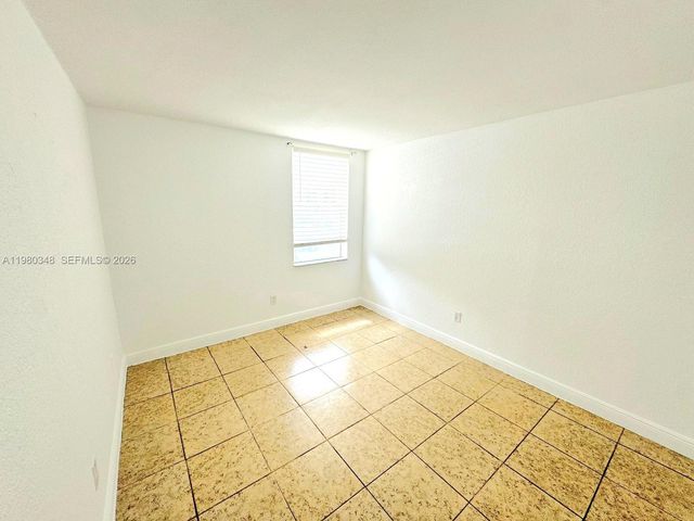 1805 W 56th St 202, Hialeah, FL 33012