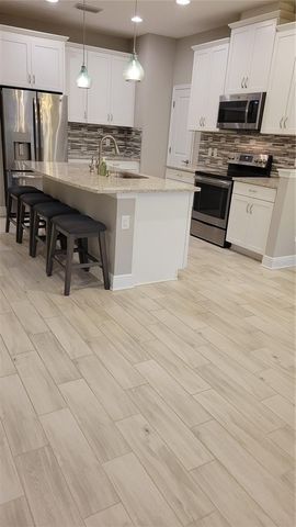 5161 78TH STREET CIRCLE E 100, Bradenton, FL 34203