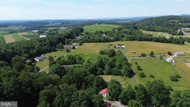 850 MYERSTOWN RD, Gardners, PA 17324