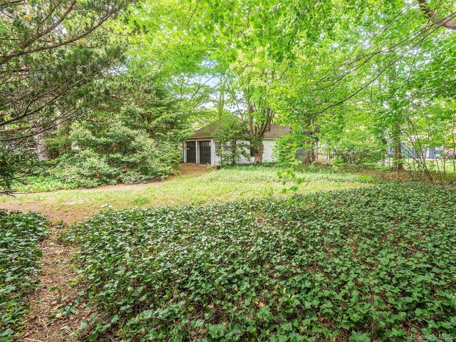 87 Robinson Avenue, Glen Cove, NY 11542