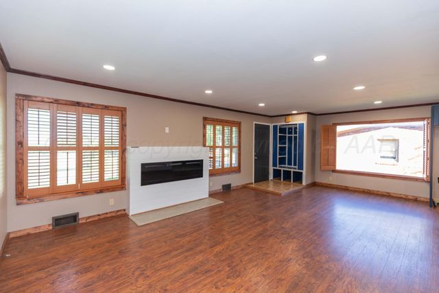 821 S Fifth Street, Canadian, TX 79014