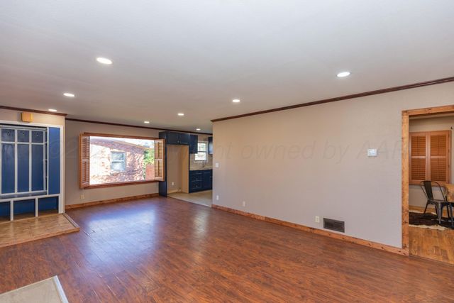 821 S Fifth Street, Canadian, TX 79014