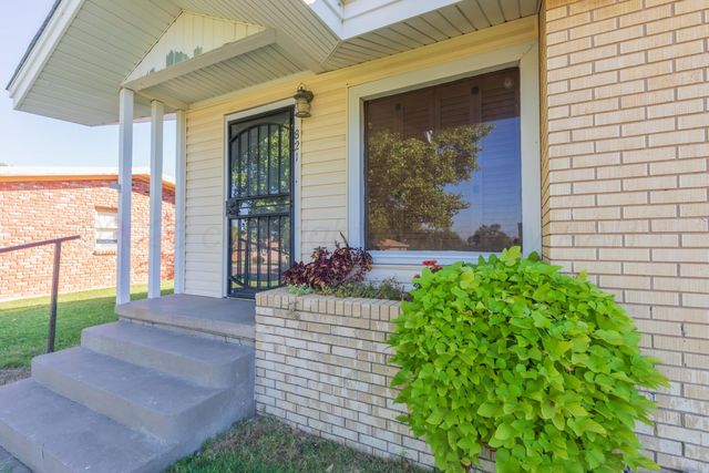 821 S Fifth Street, Canadian, TX 79014