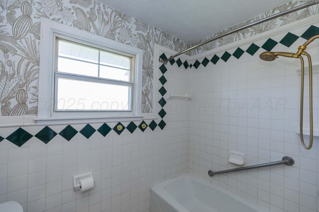 821 S Fifth Street, Canadian, TX 79014