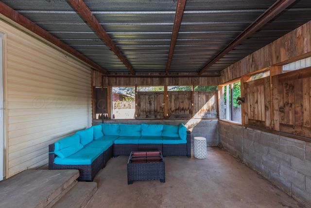 821 S Fifth Street, Canadian, TX 79014