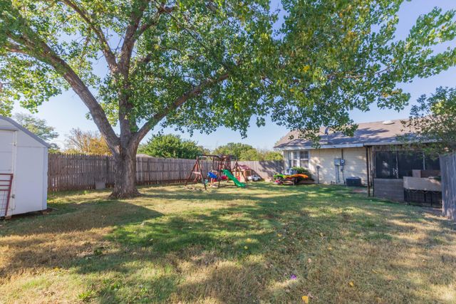 821 S Fifth Street, Canadian, TX 79014