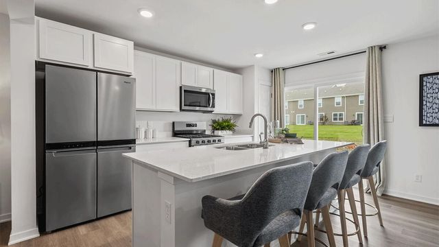 475 Cressmoor Boulevard, Hobart, IN 46342