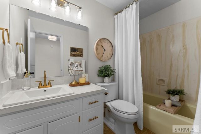 2659 Laguna Drive, Idaho Falls, ID 83404