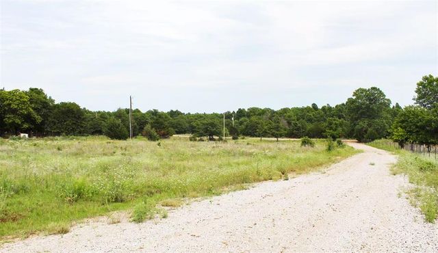 13601 amanda Drive, Mcloud, OK 74851