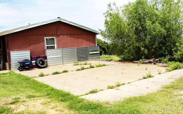13601 amanda Drive, Mcloud, OK 74851