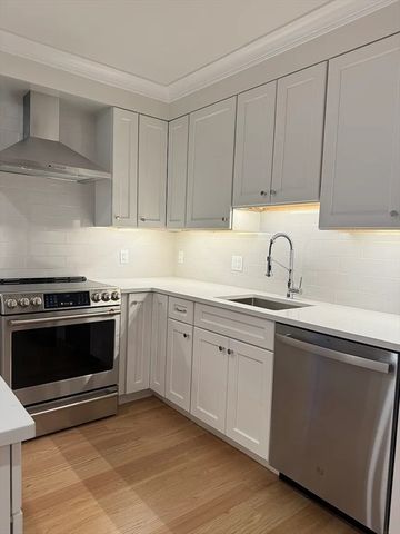 15 Yuill Circle 1, Boston, MA 02136