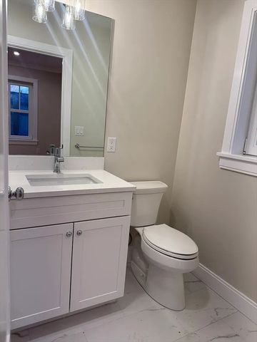 15 Yuill Circle 1, Boston, MA 02136