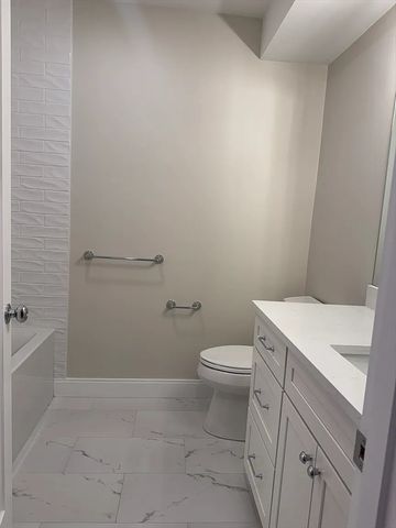 15 Yuill Circle 1, Boston, MA 02136