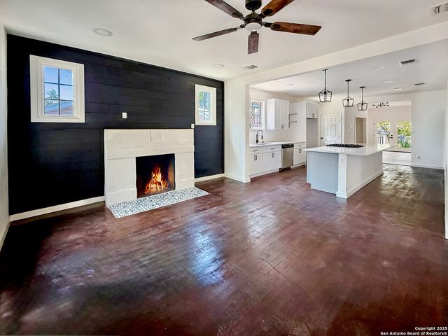 419 W Huisache, San Antonio, TX 78212