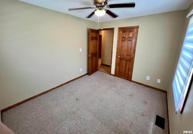 58 CHURCHILL Drive, Chatham, IL 62629