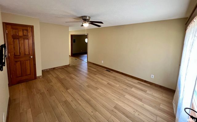 58 CHURCHILL Drive, Chatham, IL 62629