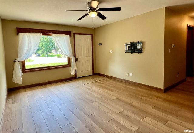 58 CHURCHILL Drive, Chatham, IL 62629