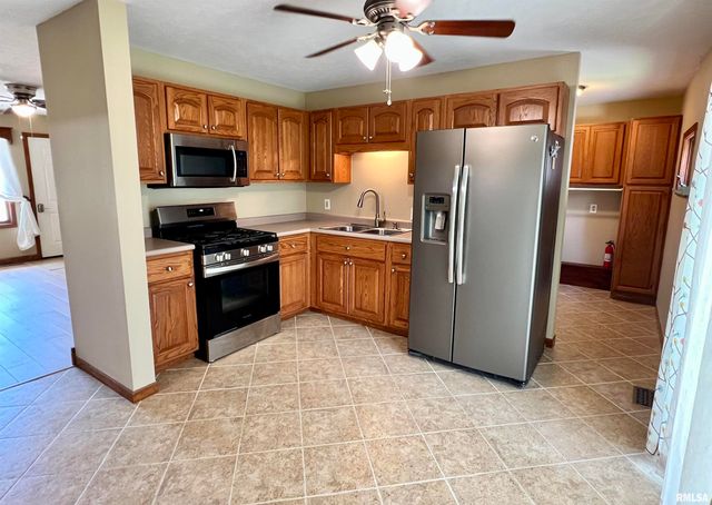 58 CHURCHILL Drive, Chatham, IL 62629