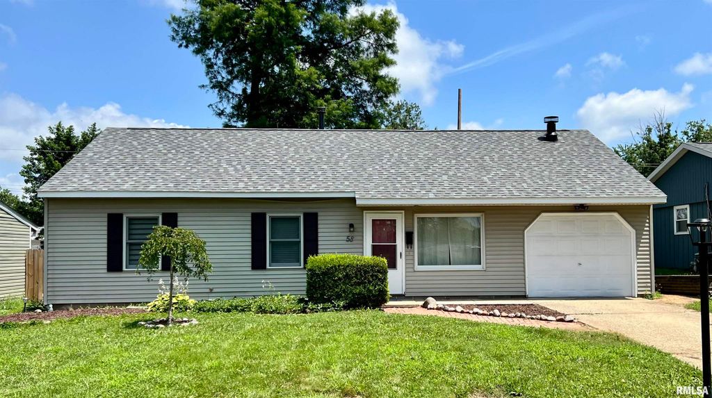 58 CHURCHILL Drive, Chatham, IL 62629