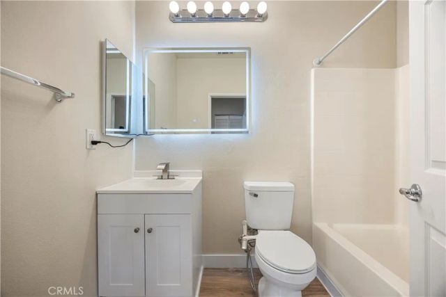 1800 E Lakeshore Drive 1601, Lake Elsinore, CA 92530