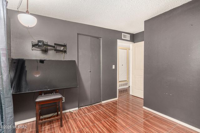 4163 S Queen Palm Drive, Tucson, AZ 85730