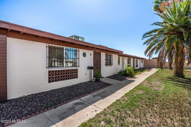 4163 S Queen Palm Drive, Tucson, AZ 85730