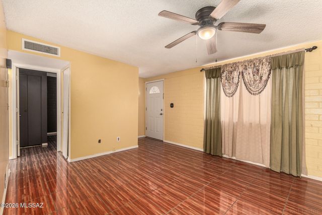 4163 S Queen Palm Drive, Tucson, AZ 85730