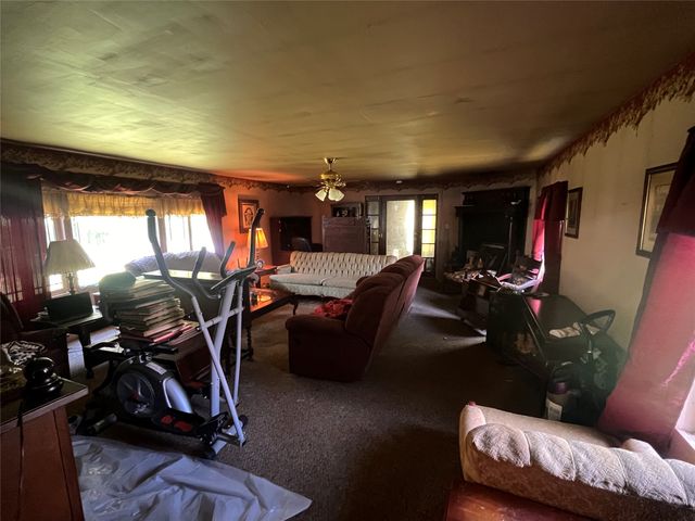 304 S Lafayette Street, Campbell, TX 75422