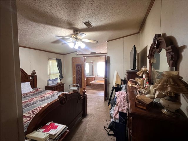 304 S Lafayette Street, Campbell, TX 75422