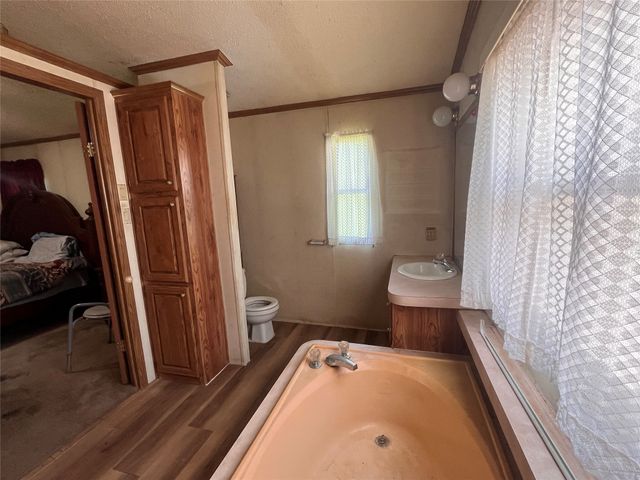 304 S Lafayette Street, Campbell, TX 75422