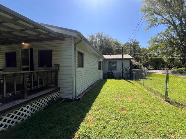 304 S Lafayette Street, Campbell, TX 75422
