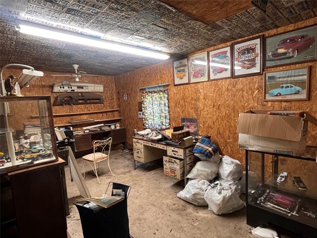 304 S Lafayette Street, Campbell, TX 75422