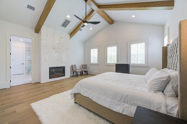 3909 Ella Boulevard, Houston, TX 77018
