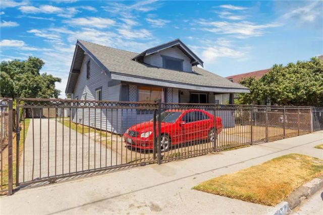 1253 E 46th, Los Angeles, CA 90011