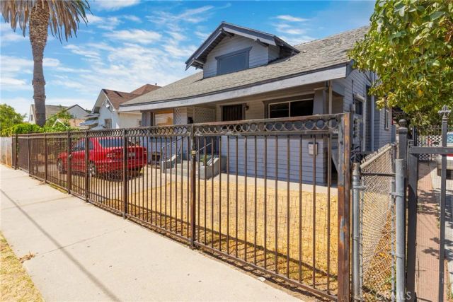 1253 E 46th, Los Angeles, CA 90011