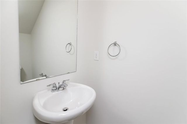 160 Avondale Boulevard, Conyers, GA 30013