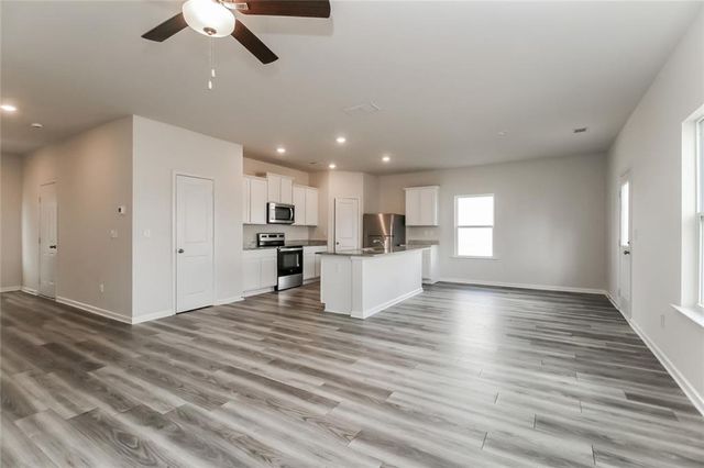 160 Avondale Boulevard, Conyers, GA 30013