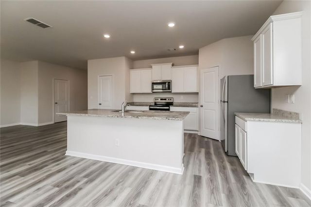 160 Avondale Boulevard, Conyers, GA 30013